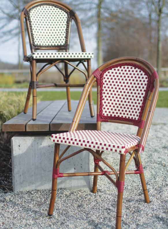 chaises extérieures style bistro